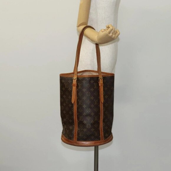Louis Vuitton Handbags - LOUIS VUITTON Monogram Bucket GM Shoulder Bag